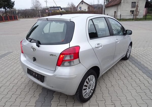 Toyota Yaris cena 25000 przebieg: 143000, rok produkcji 2011 z Kalisz małe 529